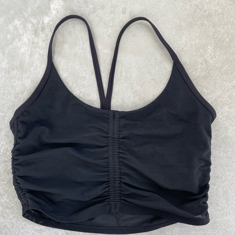 black sports bra